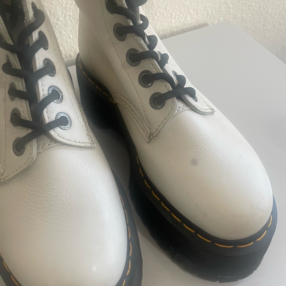 🎃Dr. Martens 1460 Pascal 8-Eye White Platform Lace-Up Boots😳 - Picture 4 of 8